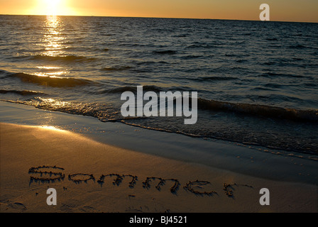 Sommer in den Sand geschrieben Stockfoto