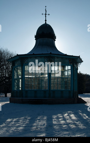 Renovierte Musikpavillon im Weston Park in Sheffield, South Yorkshire England Stockfoto