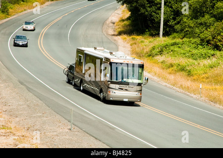 Wohnmobile auf der Autobahn Stockfoto