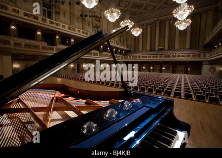 Flugel Im Grossen Saal Im Konzerthaus Berlin Deutschland Stockfoto