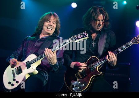 Leben Sie Joey Tempest, Sänger und Frontmann der schwedischen Hard-Rock-Gruppe Europa auf dem Rocksound-Festival in Huttwil, Bern, Ausrüstu Stockfoto