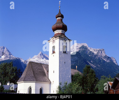 Maria vom Rosenkranz Kirche und Berge, Lofer, Salzburger Land, Republik Österreich Stockfoto