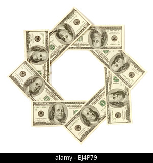 Künstlerische Muster hergestellt aus Dollarnoten Schneeflocke Stern oder Aperture isoliert mit einem Beschneidungspfad auf weißem Hintergrund Stockfoto