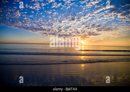 Welt berühmten Cable Beach ist vor allem bekannt für seine herrliche Sonnenuntergänge Broome Western Australia Stockfoto