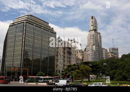 moderne Gebäude und die Kavanagh Gebäude das erste Hochhaus in Capital federal Buenos Aires Republik Argentinien Stockfoto