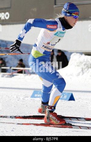 Riikka Sarasoja Finnlands konkurriert während der FIS World Cup Cross Country, Damen 4 x 5 km Staffel Classic/Free in Lahti, Finnland Stockfoto