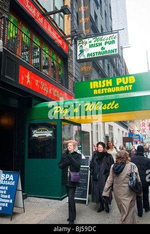 Das Schwein n' Pfiff Irish Pub in Midtown in New York Stockfoto