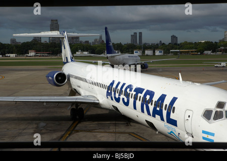 Austral Lineas Bereichen McDonnell Douglas MD-81 LV-WFN Flugzeuge am Messestand Aeroparque Jorge Newbery Aep Flughafen Buenos Aires Stockfoto