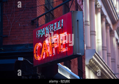 Cafe Leuchtreklame in Soho, New York City Stockfoto