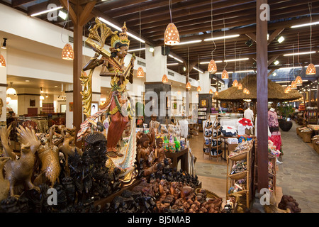 Indonesien, Bali, Kuta, Jalan Kartika Plaza, Discovery Centre Shopping Mall, Batik Keris speichern Stockfoto