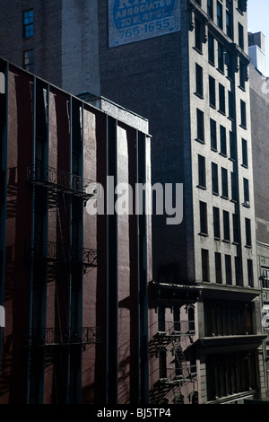 Gebäude in den frühen Morgenstunden, New York City, USA Stockfoto