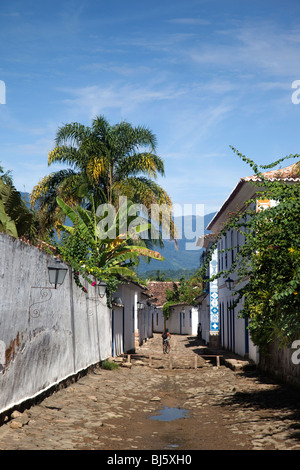 Straßen in kolonialen Stadt von Paraty, Costa Verde, Bundesstaat Rio De Janeiro, Brasilien, Südamerika Stockfoto