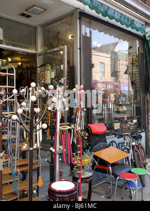 Alten Neugier Shop, Kensington Market, Toronto Stockfoto