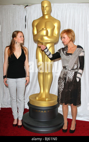 LEONIE BENESCH SUSANNE LOTHAR 82. ACADEMY AWARDS FOREIGN LANGUAGE FILM AWARD DIREKTOREN FOTO OP HOLLYWOOD LOS ANGELES CA UNS Stockfoto