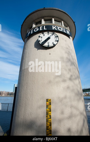 Der Gradmesser für den Rhein in Köln Stockfoto