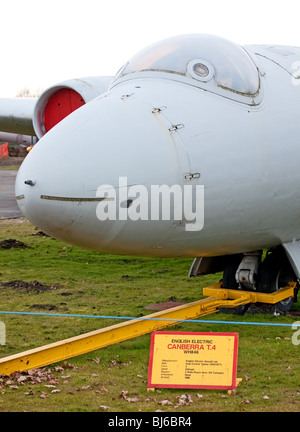 English Electric Canberra T4 erhalten im Yorkshire Air Museum, zogen, in der Nähe von York Stockfoto