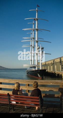 Schlanke Dreimastschoners angedockt in San Francisco, Kalifornien, USA Stockfoto