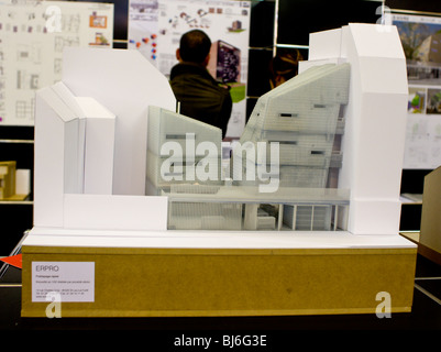 Paris, Frankreich, Baumesse, Ausstellung ökologischer grüner Öko-Gebäude von Architekturstudenten, Ausstellung, nachhaltige Gebäude, moderne Innovation, Europa, umweltfreundliche Gebäude Stockfoto