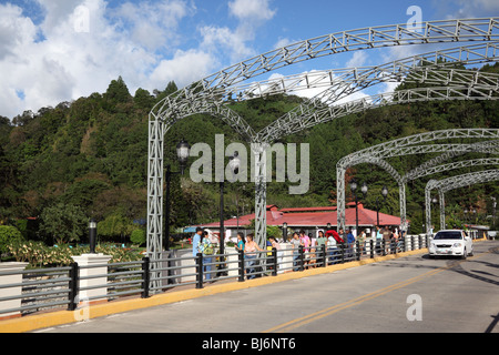 Brücke über den Fluss Caldera in Boquete, Provinz Chiriqui, Panama Stockfoto