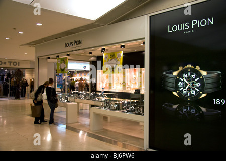 Schaufenster in dem Forum des Halles in Paris, Frankreich. Stockfoto