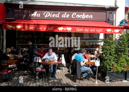 Straßencafés in der Nähe von Les Halles in Paris, Frankreich, Stockfoto