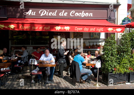 Straßencafés in der Nähe von Les Halles in Paris, Frankreich, Stockfoto