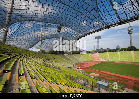 Frei Otto spannte Strukturen für die Olympischen Spiele in München 72. Olympic Stadium und Park. München Stockfoto