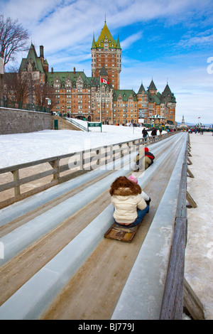 Rodeln im Winter Carnaval in alten Quebec City, Kanada Stockfoto