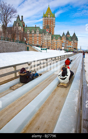 Rodeln im Winter Carnaval in alten Quebec City, Kanada Stockfoto