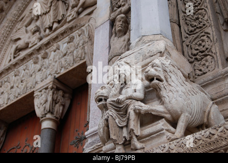 Detail der Kirche Saint-Trophime Arles, Frankreich Stockfoto