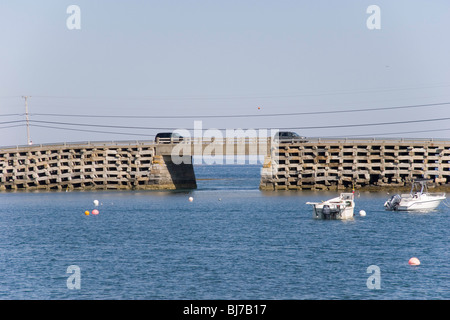 Einzigartige Open-Cribwork Bau der Bailey-Insel-Brücke ermöglicht kostenlos Gezeiten unter Stockfoto