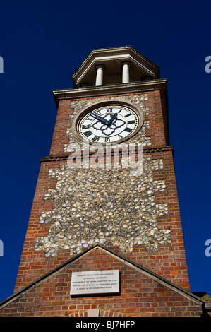 Der Uhrturm eine bekannte Sehenswürdigkeit in der Innenstadt von Chesham Stockfoto