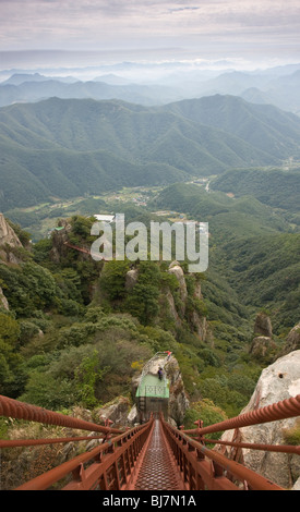 Suchen Sie die Samseon Treppe, Daedunsan Provincial Park, Südkorea Stockfoto