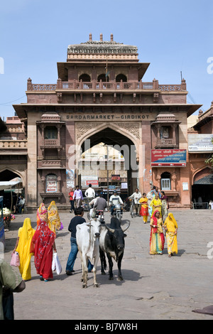 Haupteingang zum Sardar Markt. Jodhpur. Rajasthan. Indien Stockfoto