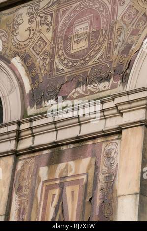 AUßENSEITE DES EHEMALIGEN CHOR SCHULE VON ST. PAULS CATHEDRAL LONDON JETZT EINE JUGENDHERBERGE Stockfoto