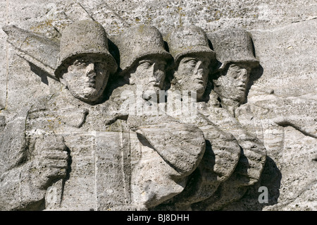 Das Denkmal für die 39. Füsilier-Regiment am Reeser Platz in Düsseldorf, Deutschland, kurz vor dem 2. Weltkrieg begann 1939 abgeschlossen. Stockfoto