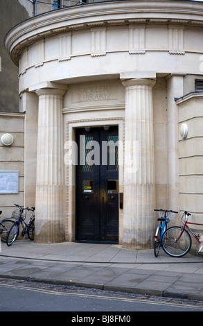 Th Sackler Library auf St. John's Street Oxford mit Fahrrädern Stockfoto