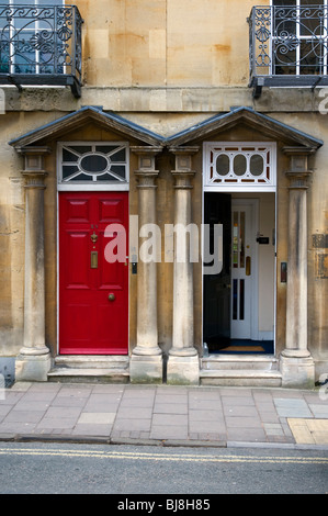 typische Oxford Türen in Beaumont Street Stockfoto