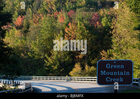 Green Mountain Creek im Großvater Mountain State Park Pisgah National Forest Blue Ridge Parkway Bilder horizontal in den USA hochauflösende Bilder Stockfoto