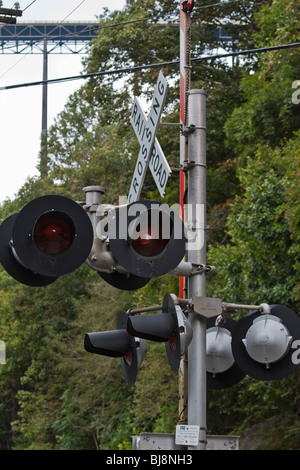 Blick auf die niederwinklige Signalbahn in den USA Niemand keine Hi-res Stockfoto