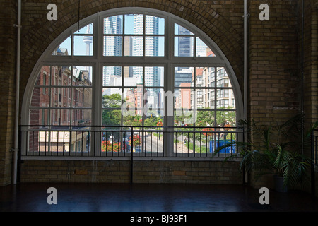 Ovale Fenster auf "Sankt Lorenz" Outdoor Farmers Market in der Stadt von Toronto, Ontario; Kanada Stockfoto