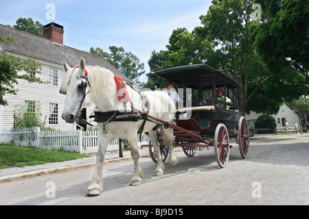 Mystic Seaport Museum: Fahrt in einer Pferdekutsche, USA Stockfoto