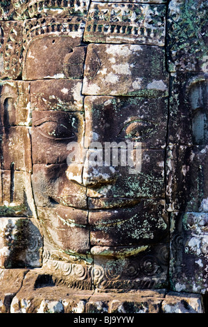 Die Bayon zeigt Details von riesigen geschnitzten Gesicht Turm, Tempel von Angkor, Kambodscha, Indochina Stockfoto