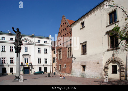 St.-Maria-Magdaleina-Platz, Colegium Iundicum, Piotr Skarga Statue, Krakau, Krakau, Polen Stockfoto