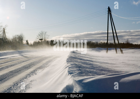 Schneesturm in Ragana Region Vidzeme Lettland gesehen Stockfoto