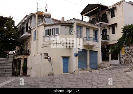 Ruhige ländliche Straßenszene, Skala Kalarachi, Thassos, Griechenland, September 2009 Stockfoto