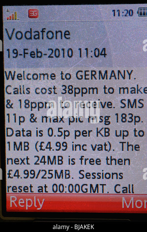 Mobiltelefon mit dem Vodafone-Netz in Deutschland. Stockfoto