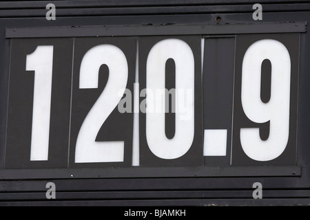 UK bleifreies Benzin Kraftstoffpreise getroffen Rekordhoch von 1,20 ein Pfund zwanzig Pence Stockfoto