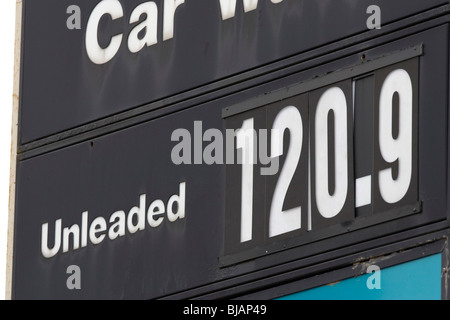 UK bleifreies Benzin Kraftstoffpreise getroffen Rekordhoch von 1,20 ein Pfund zwanzig Pence Stockfoto