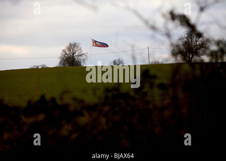 Flag laufbaren Richard III weißen Eber auf Ambion Hügel am Bosworth Schlachtfeld Standort in Leicestershire UK Stockfoto